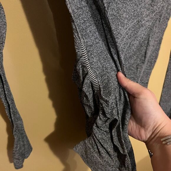 Athleta large grey top - Picture 5 of 7